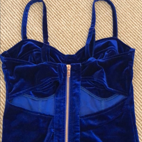 Mink pink velvet cobalt blue body con dress - Picture 4 of 4